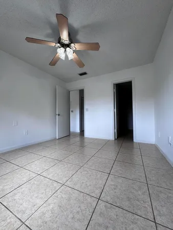 $1,700 | 3700 North 56th Avenue, Unit 1033, Hollywood, FL 33021