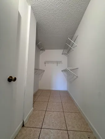 $1,700 | 3700 North 56th Avenue, Unit 1033, Hollywood, FL 33021