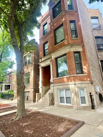 $1,975 | 2735 North Magnolia Avenue, Unit GF, Chicago, IL 60614