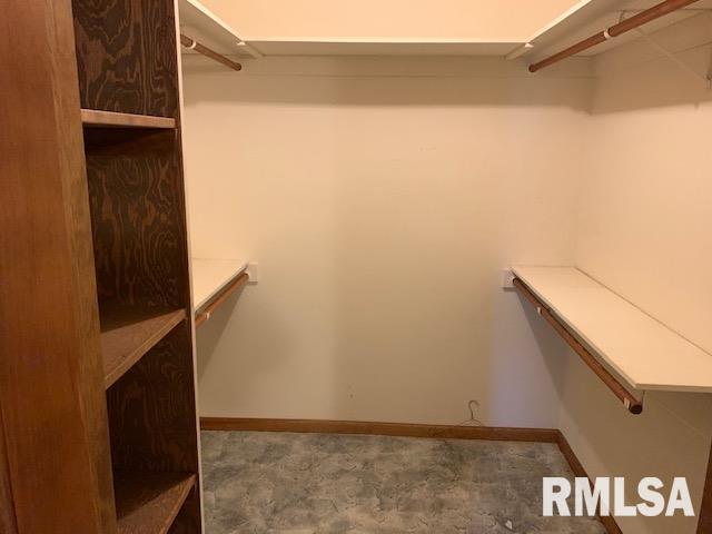 5545 Stagecoach Road Pleasant Plains, IL 62677 - Photo 10 of 14 Gallery Image 10