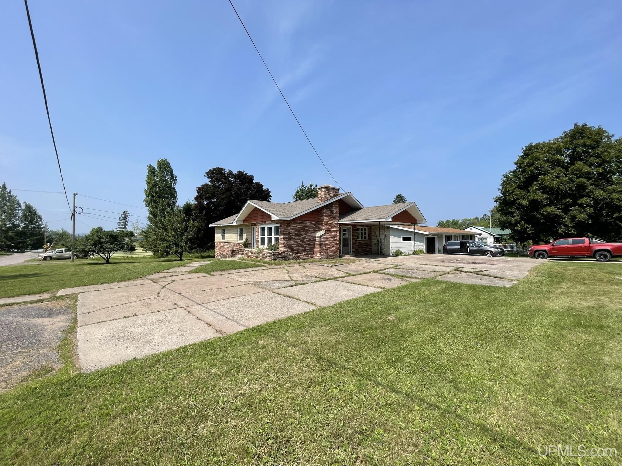 102 West Fall Street L'Anse, MI 49946 - Photo 43 of 43