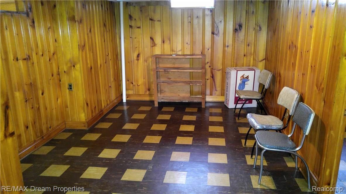 9023 Evergreen Road Detroit, MI 48228 - Photo 12 of 25 20160801_143202.jpg