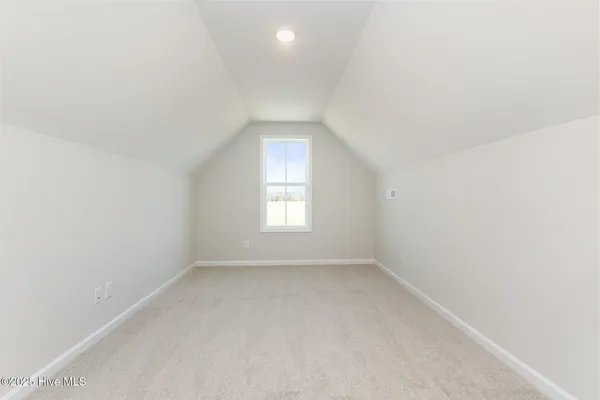 $299,706 | 37 Tuscarora Drive, La Grange, NC 28551