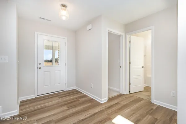 $299,706 | 37 Tuscarora Drive, La Grange, NC 28551