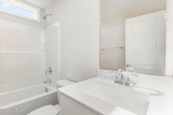 $299,706 | 37 Tuscarora Drive, La Grange, NC 28551