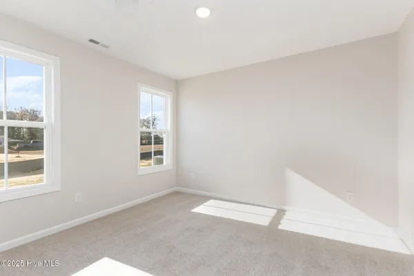 $299,706 | 37 Tuscarora Drive, La Grange, NC 28551