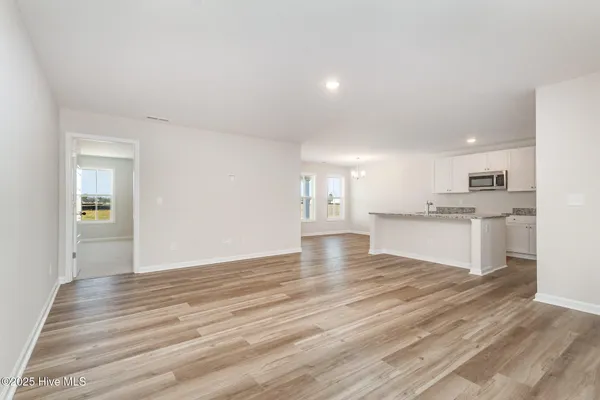 $299,706 | 37 Tuscarora Drive, La Grange, NC 28551