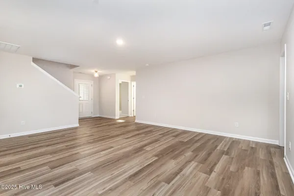 $299,706 | 37 Tuscarora Drive, La Grange, NC 28551