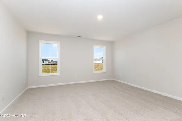 $299,706 | 37 Tuscarora Drive, La Grange, NC 28551