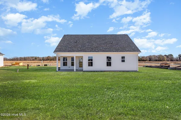 $299,706 | 37 Tuscarora Drive, La Grange, NC 28551