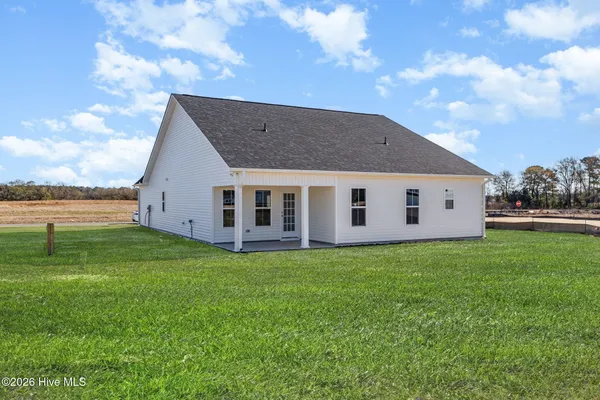 $299,706 | 37 Tuscarora Drive, La Grange, NC 28551