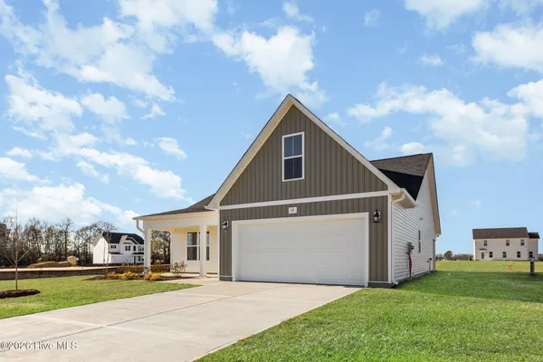 $299,706 | 37 Tuscarora Drive, La Grange, NC 28551