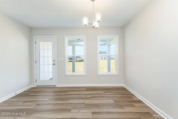 $299,706 | 37 Tuscarora Drive, La Grange, NC 28551