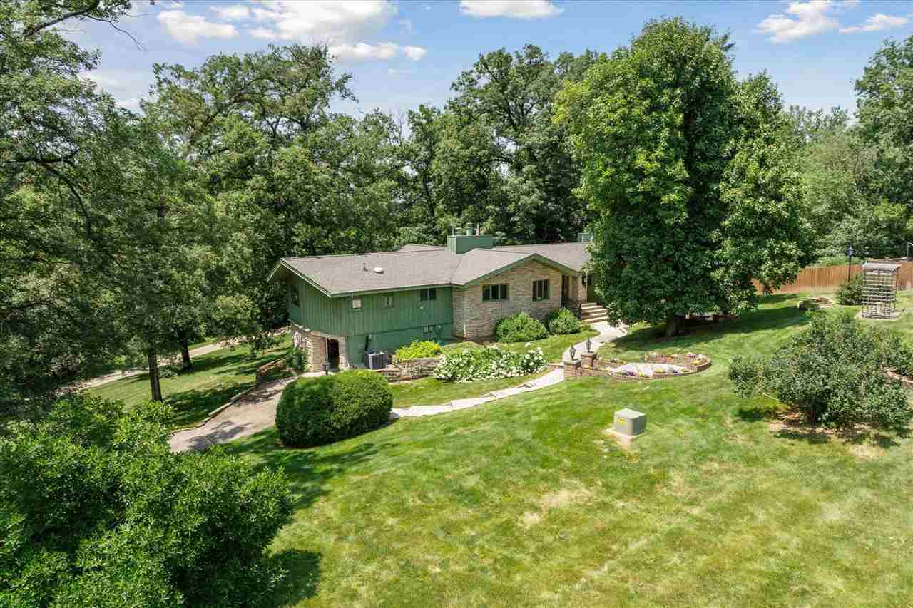 3685 Stone Road Northeast Solon, IA 52333 - Photo 7 of 63 Gallery Image 7