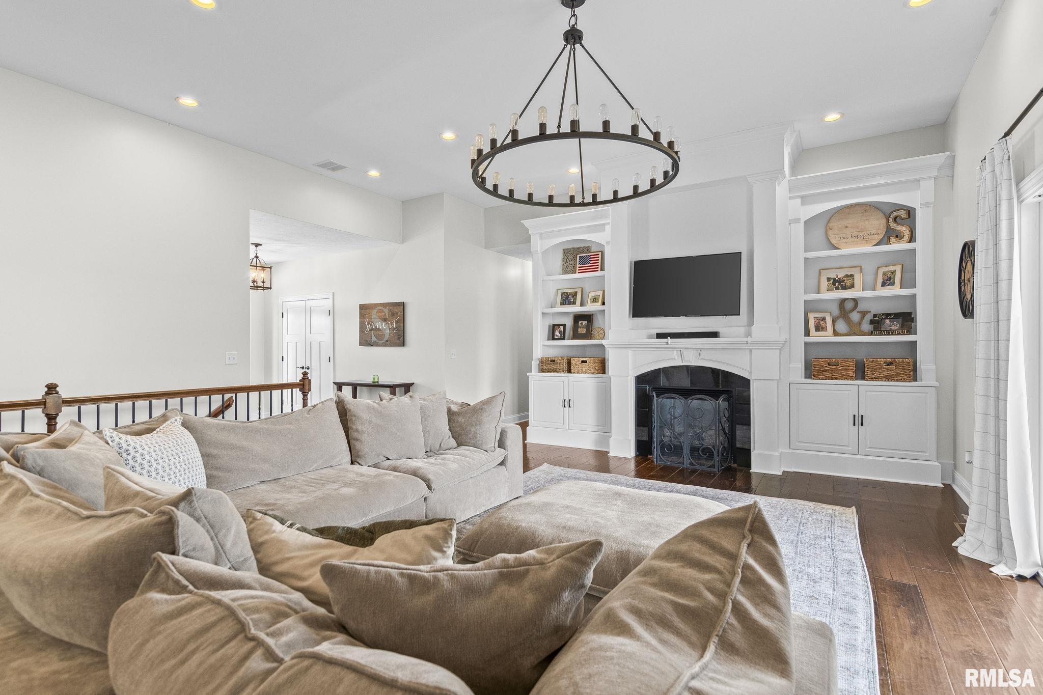 904 Nine Rock Road Sherman, IL 62684 - Photo 7 of 58