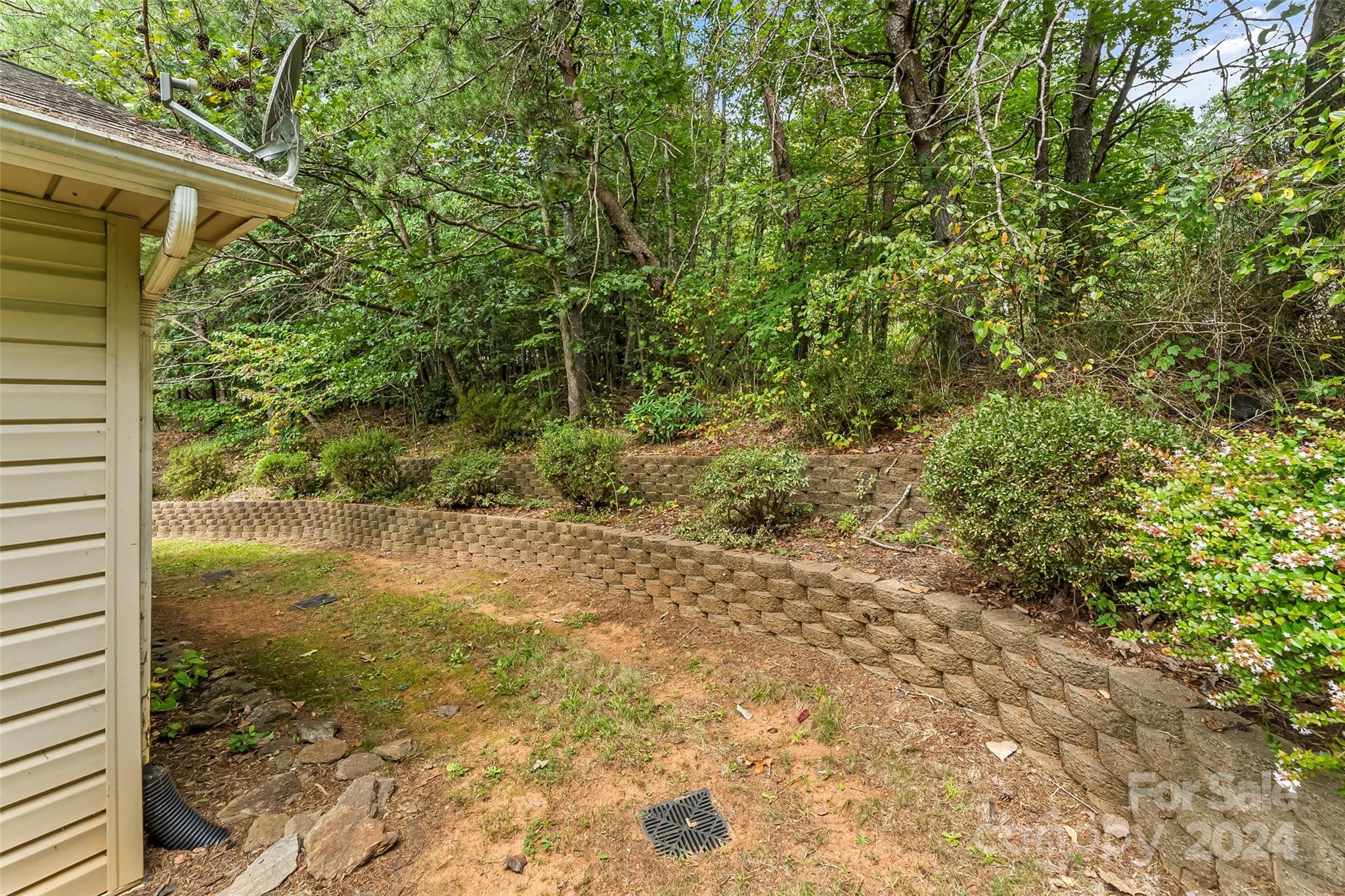 3840 Hide Away Hill Valdese, NC 28690 - Photo 5 of 21 a view of a back yard of the house