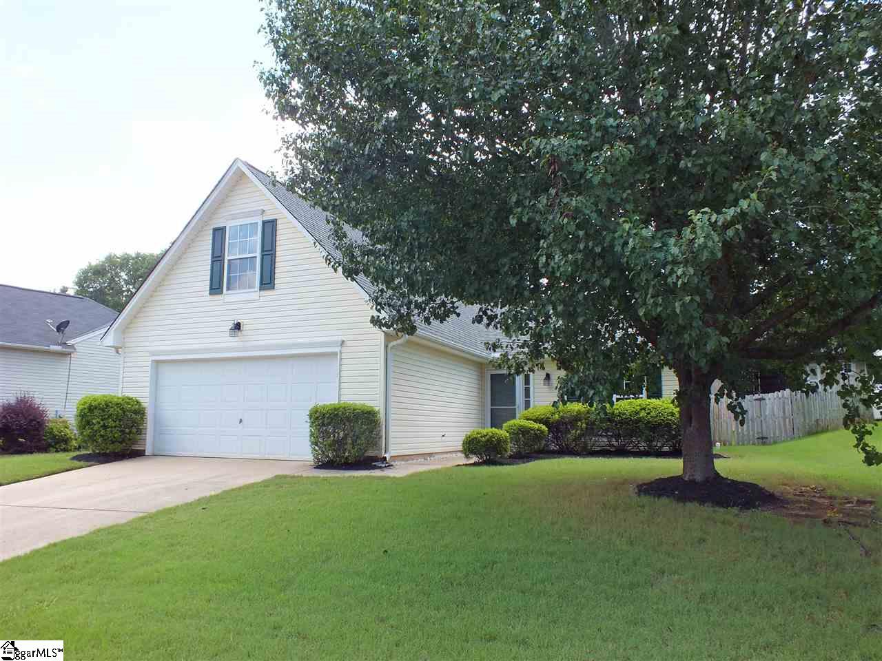 206 Rivereen Way Simpsonville, SC 29680 - Photo 2 of 14 Gallery Image 2
