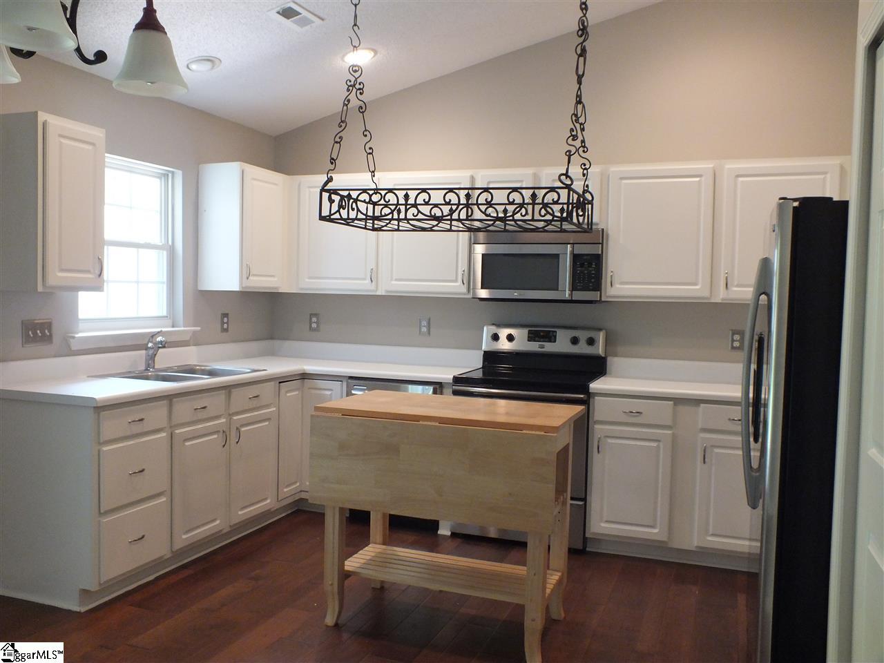 206 Rivereen Way Simpsonville, SC 29680 - Photo 7 of 14 Gallery Image 7