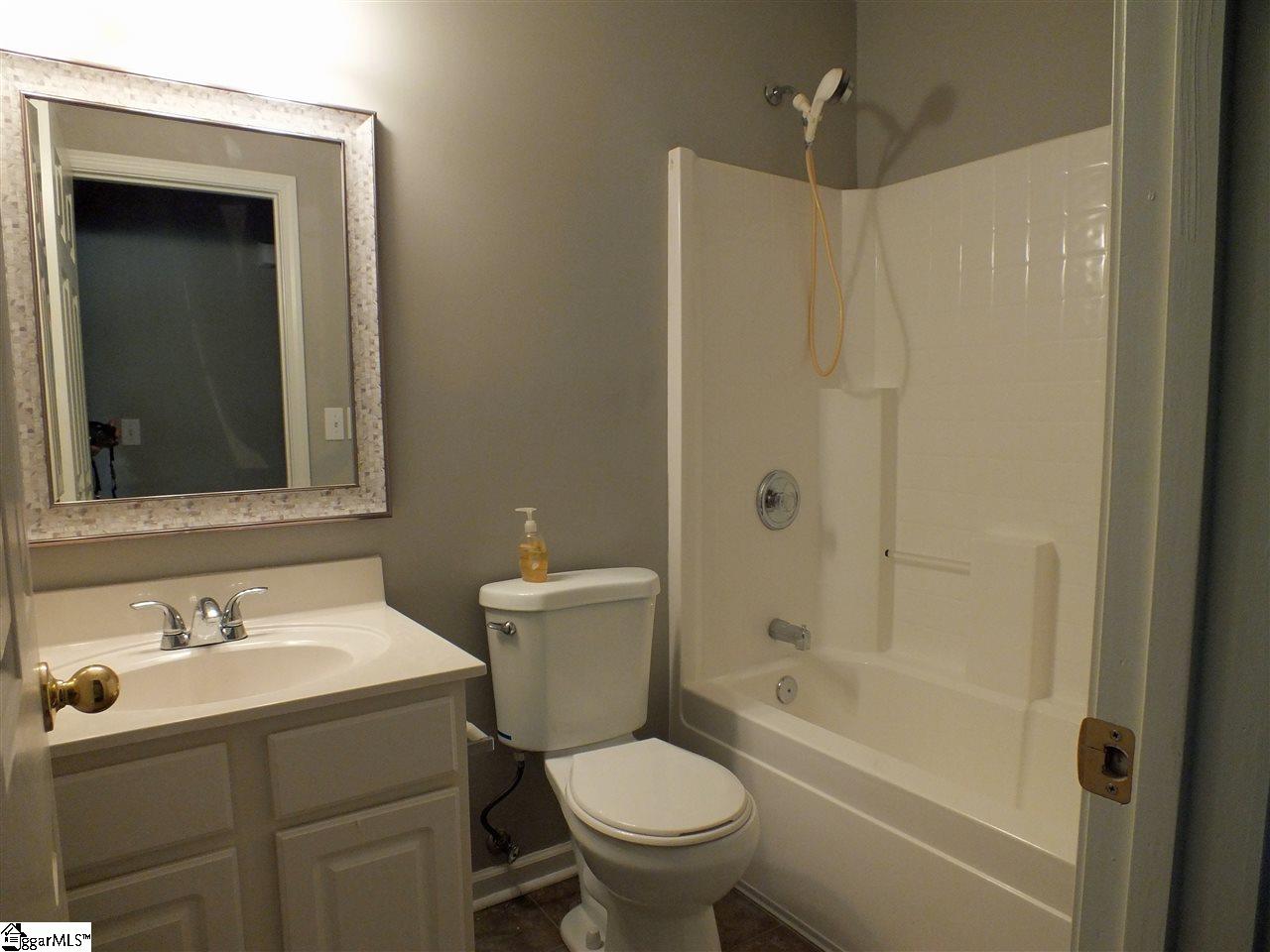 206 Rivereen Way Simpsonville, SC 29680 - Photo 10 of 14 Gallery Image 10