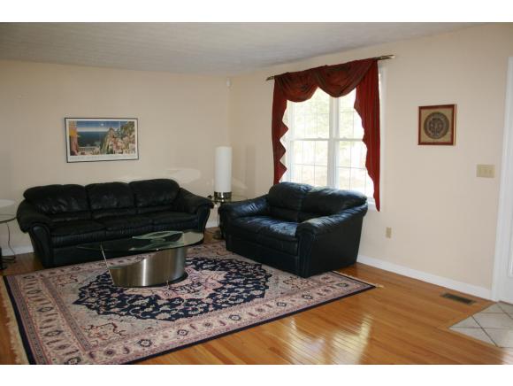 11 Simeon Wilson Road Amherst, NH 03031 - Photo 3 of 18