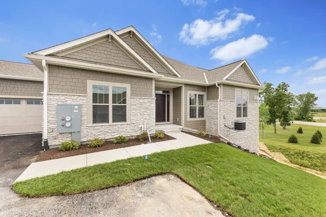 $679,900 | N28W25285 Madeline Boulevard, Unit A BLDG 14 52, Pewaukee, WI 53072