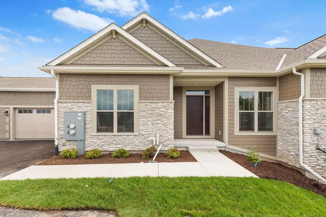 $679,900 | N28W25285 Madeline Boulevard, Unit A BLDG 14 52, Pewaukee, WI 53072