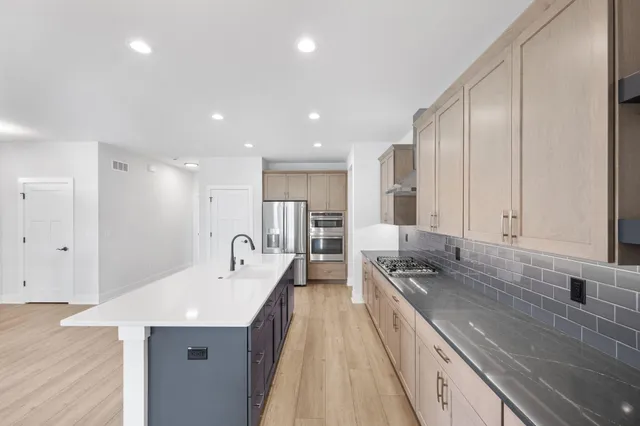 $679,900 | N28W25285 Madeline Boulevard, Unit A BLDG 14 52, Pewaukee, WI 53072