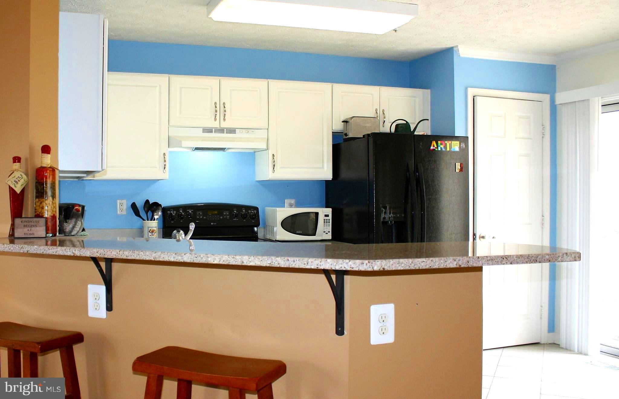 Kitchen Granite Breakfast Bar