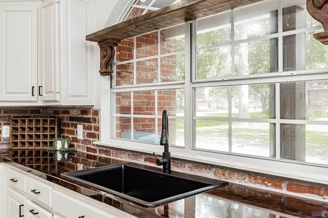 $450,000 | 1959 Fairview Avenue, Port Allen, LA 70767