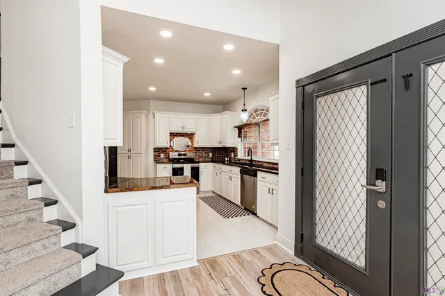 $450,000 | 1959 Fairview Avenue, Port Allen, LA 70767