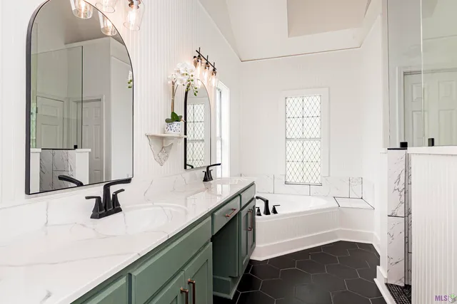 $450,000 | 1959 Fairview Avenue, Port Allen, LA 70767