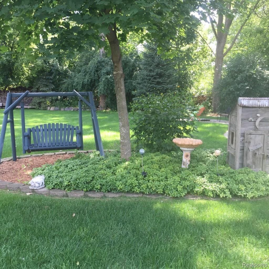 15134 Merriman Road Livonia, MI 48154 - Photo 33 of 34 BEAUTIFULLY LANDSCAPED BACK YARD