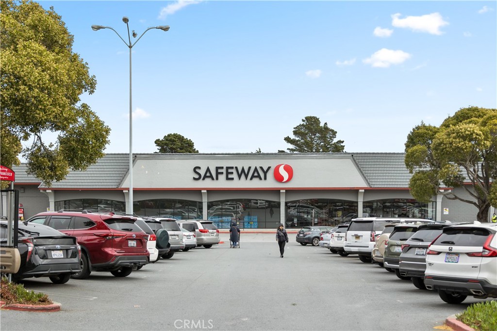 912 Gellert Boulevard Daly City, CA 94015 - Photo 18 of 21 a view of parking