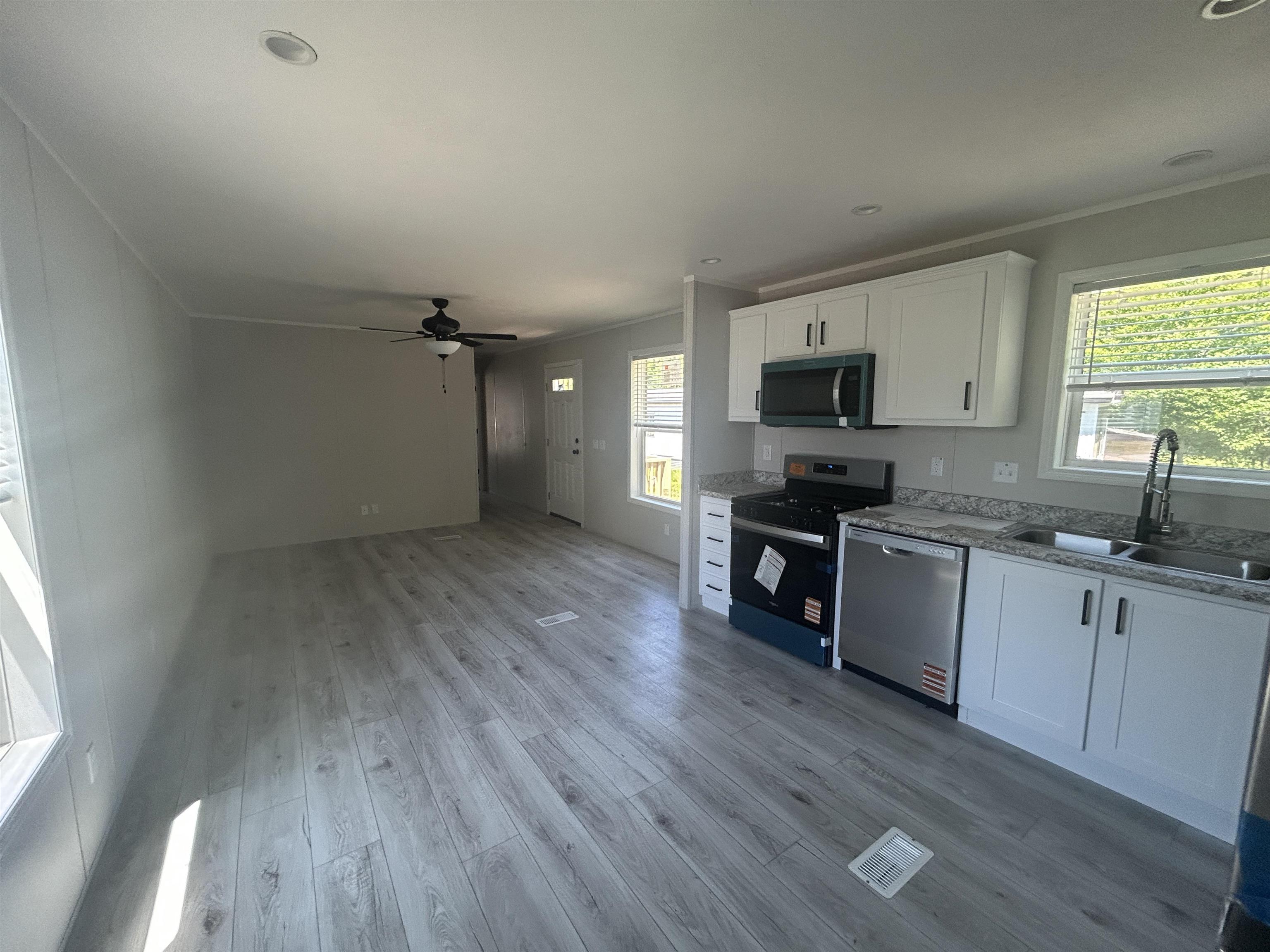 39 Pineland Park Road Milton, NH 03851 - Photo 3 of 14
