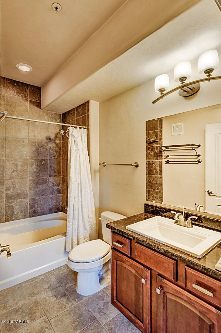 2550 East River Road, Unit 11202 Tucson, AZ 85718 - Photo 6 of 23