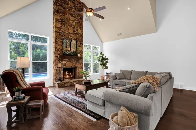 $879,000 | 3930 Potter Woods Cove, Lakeland, TN 38002