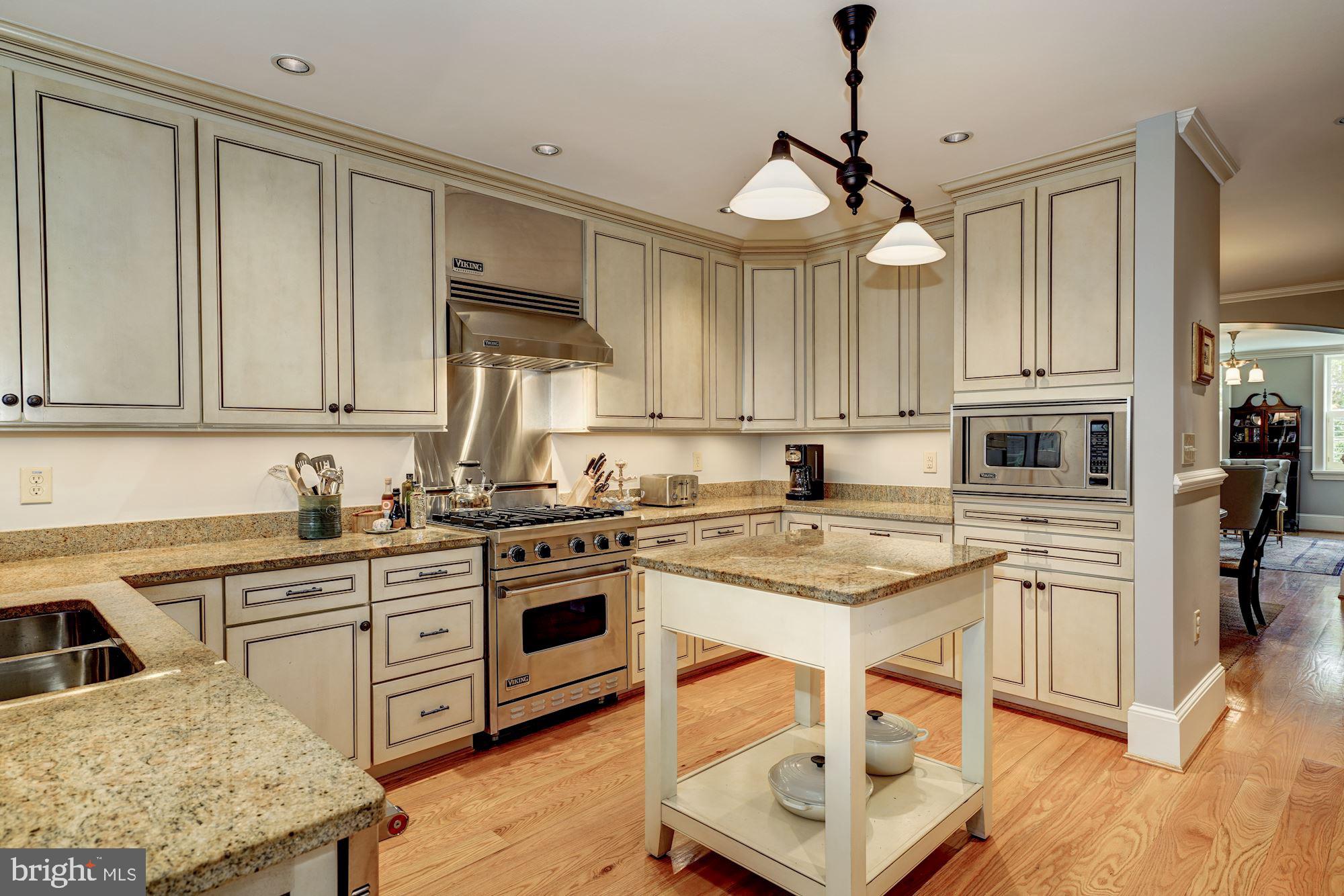 612 E Street Southeast Washington, DC 20003 - Photo 12 of 40