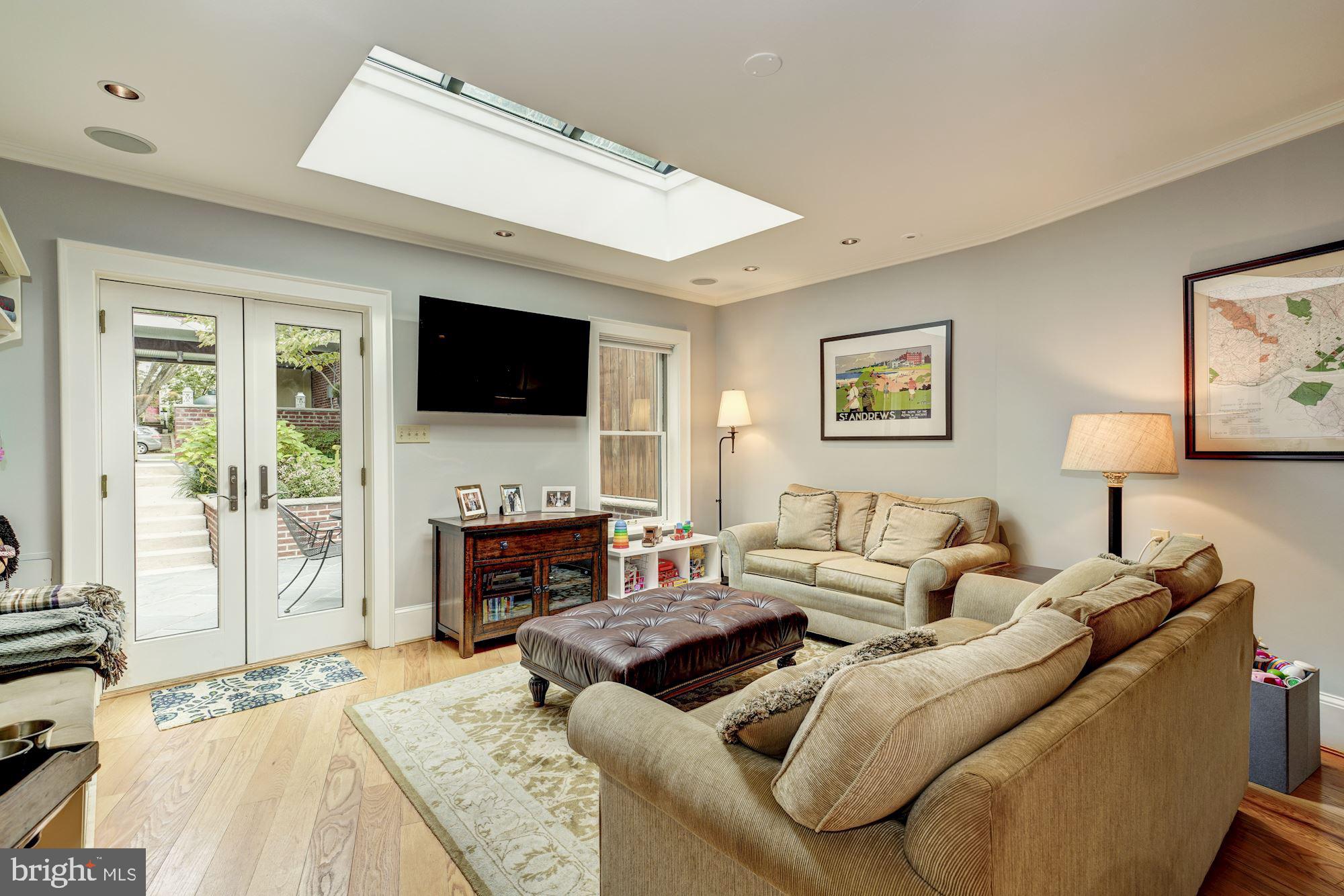 612 E Street Southeast Washington, DC 20003 - Photo 13 of 40