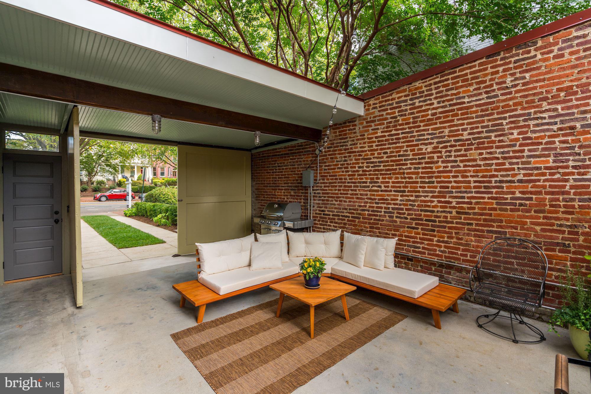 612 E Street Southeast Washington, DC 20003 - Photo 20 of 40