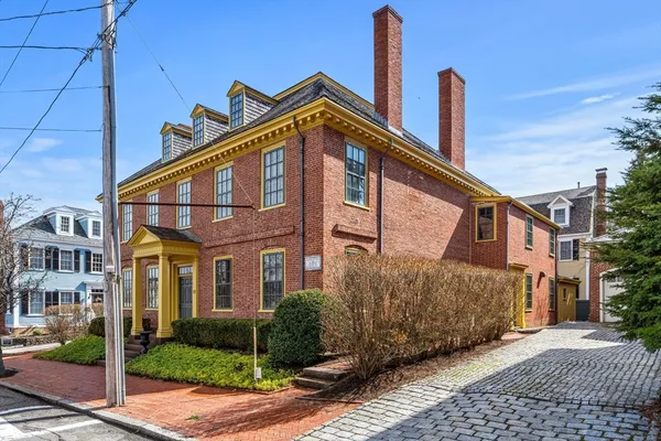 $3,750,000 | 17 Federal Street, Newburyport, MA 01950