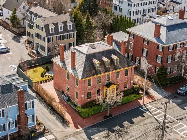 $3,750,000 | 17 Federal Street, Newburyport, MA 01950
