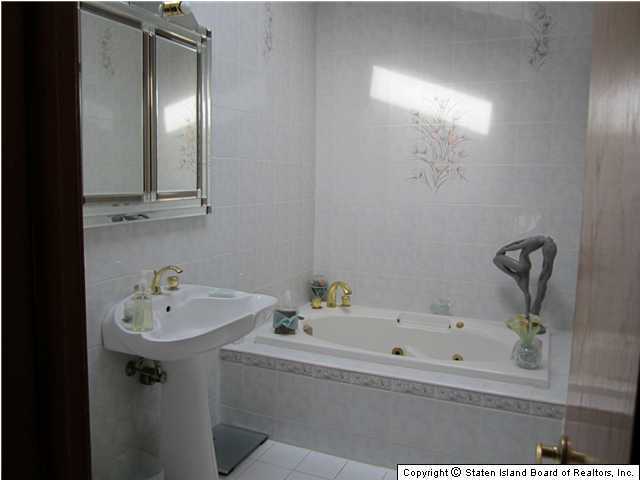 179 Spring Street Staten Island, NY 10304 - Photo 19 of 20 Additional Photo