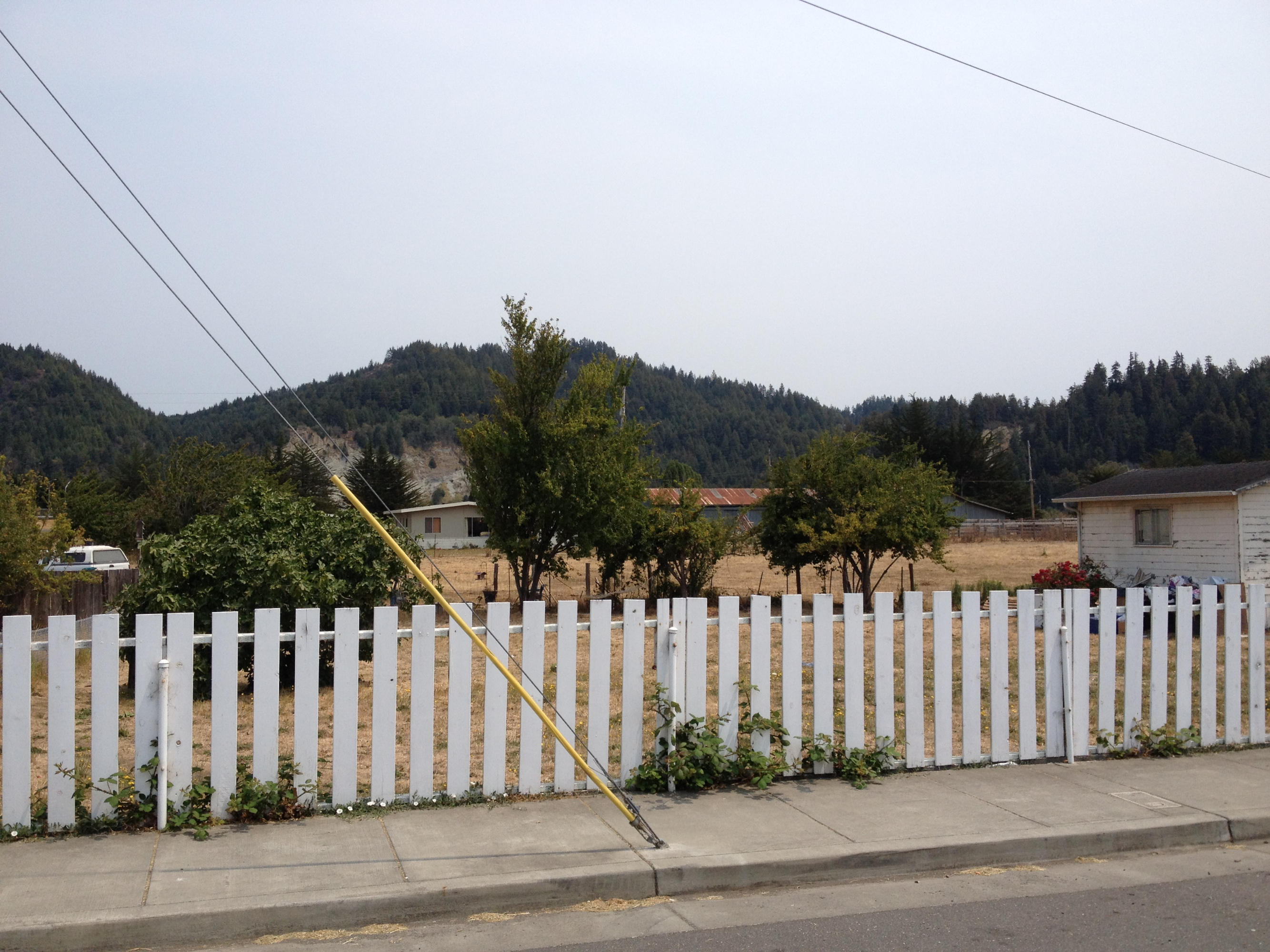 400 3rd Street Rio Dell, CA 95562 - Photo 4 of 5