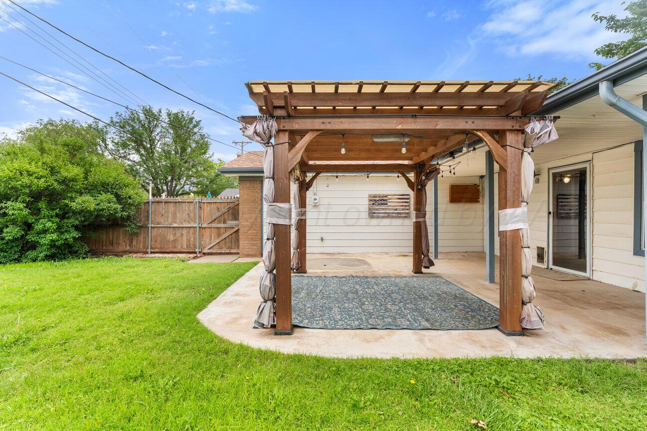 5201 South Milam Street Amarillo, TX 79110 - Photo 7 of 53 Backyard-6
