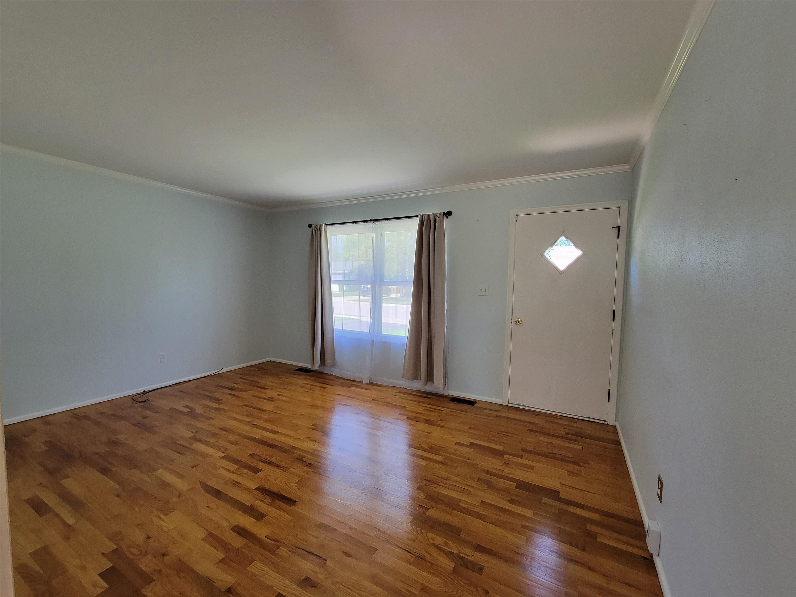 522 Walnut Street Flushing, MI 48433 - Photo 7 of 34 50142498-b092caa2-1d55-4a87-8e77-a57af603cdd5.JPG