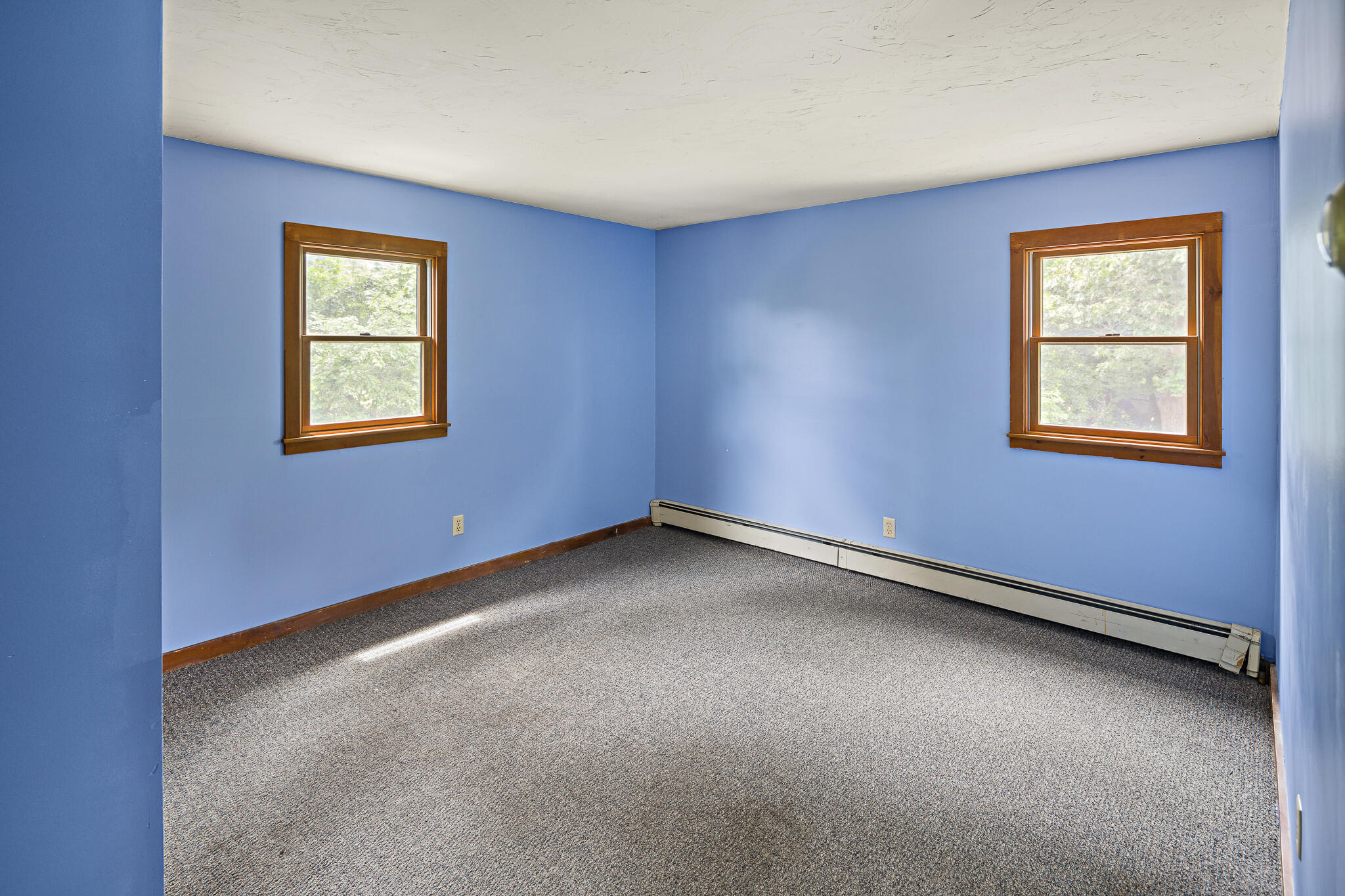 195 County Road Oak Bluffs, MA 02557 - Photo 17 of 24 Another second-floor bedroom