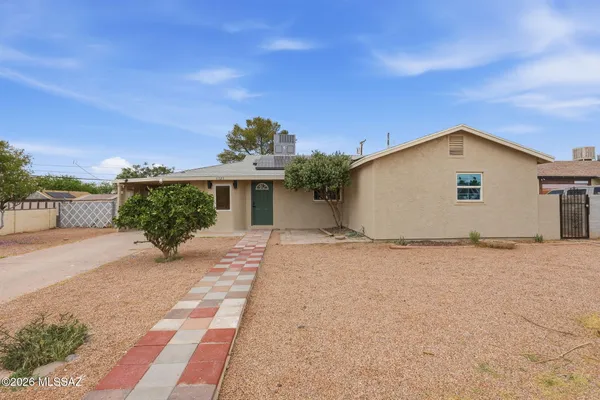 $315,000 | 5525 East 24th Street, Tucson, AZ 85711