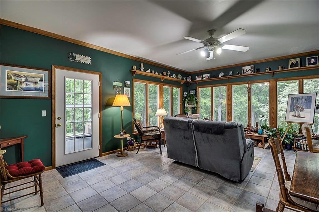 4045 Earnhardt Road Asheboro, NC 27205 - Photo 10 of 29 Sunroom