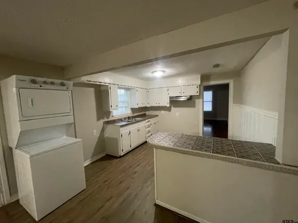 $1,500 | 1618 North Tenneha Avenue, Tyler, TX 75702