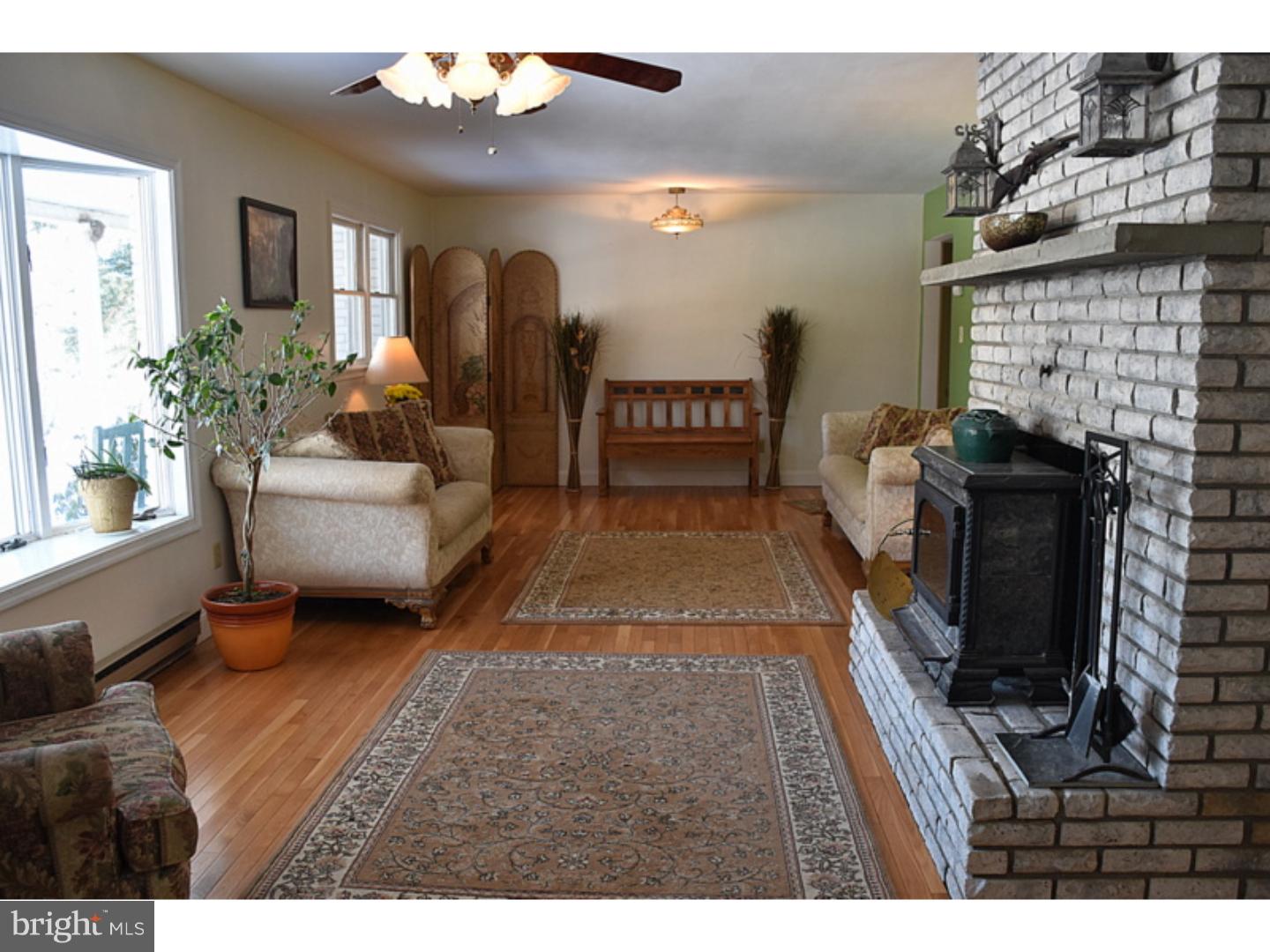 58 Bitting Road Alburtis, PA 18011 - Photo 14 of 25 Living Room